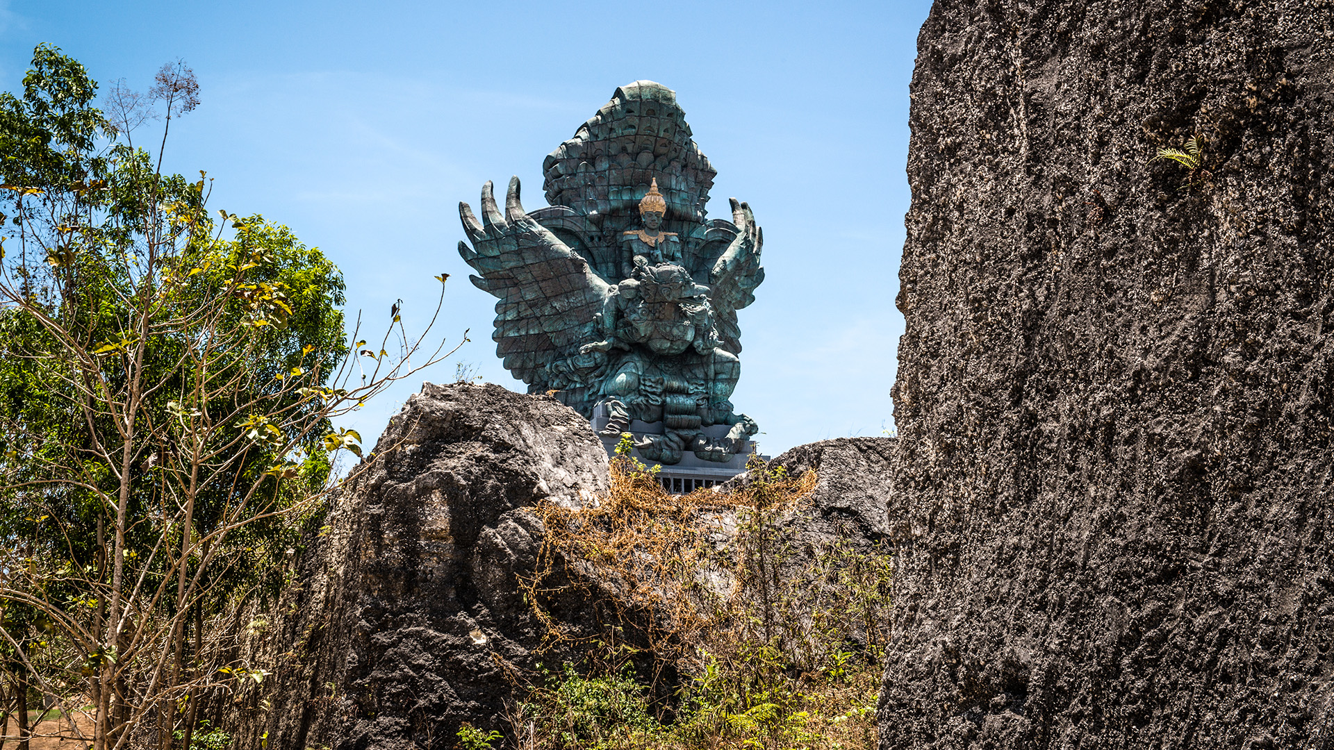 Bali Akan Manfaatkan Pajak Wisata untuk Pengelolaan Sampah dan Pelestarian Budaya